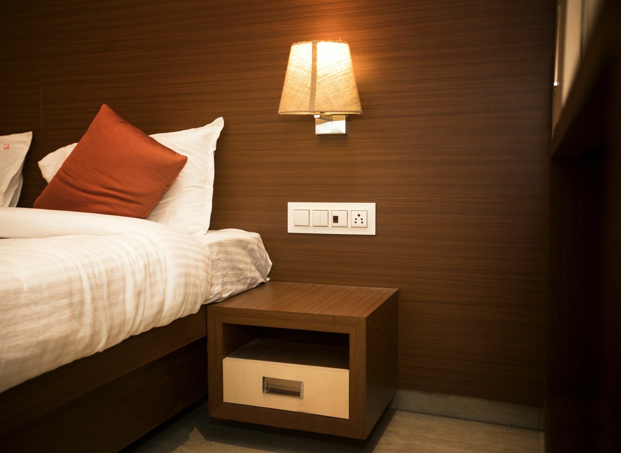 Hotel Spring Inn Bombaj Zewnętrze zdjęcie